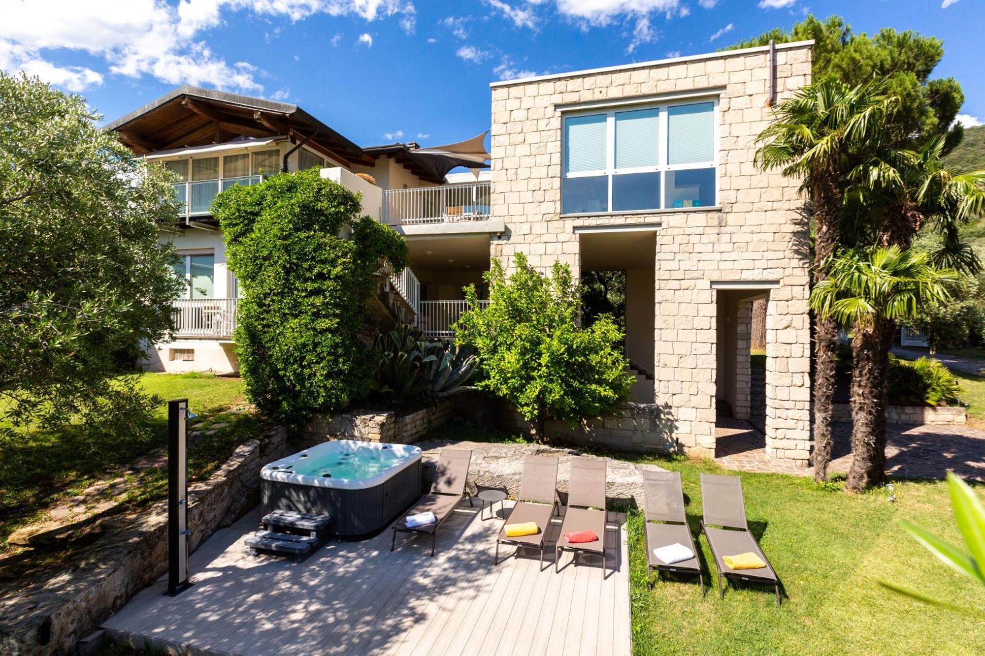 Lake House La Gemma Riva del Garda Exterior photo